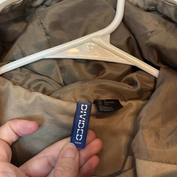 Divided Women’s Dark Army Green Canvas Zip Up Jacket With Hood Size Small - Picture 4 of 7